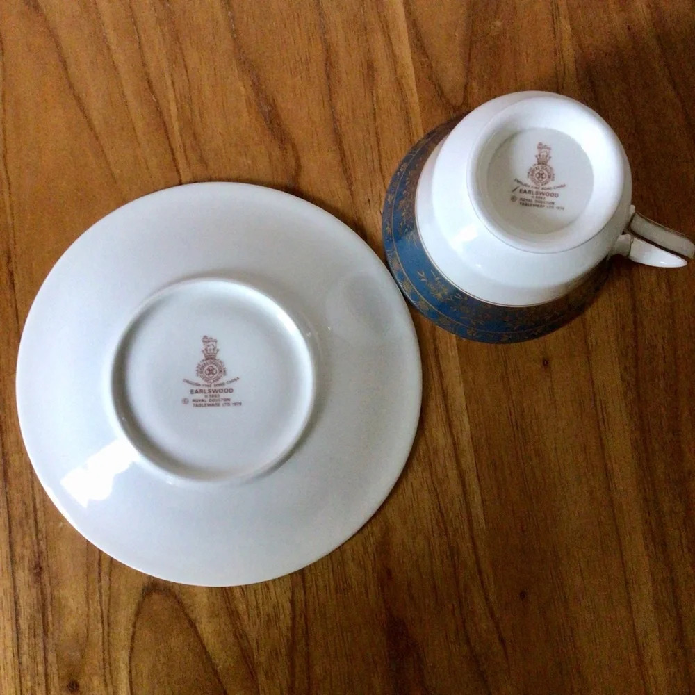 Vintage Royal Doulton Earlswood H. 5053 Cup and Saucer Set - 1978 - Picture 6 of 8